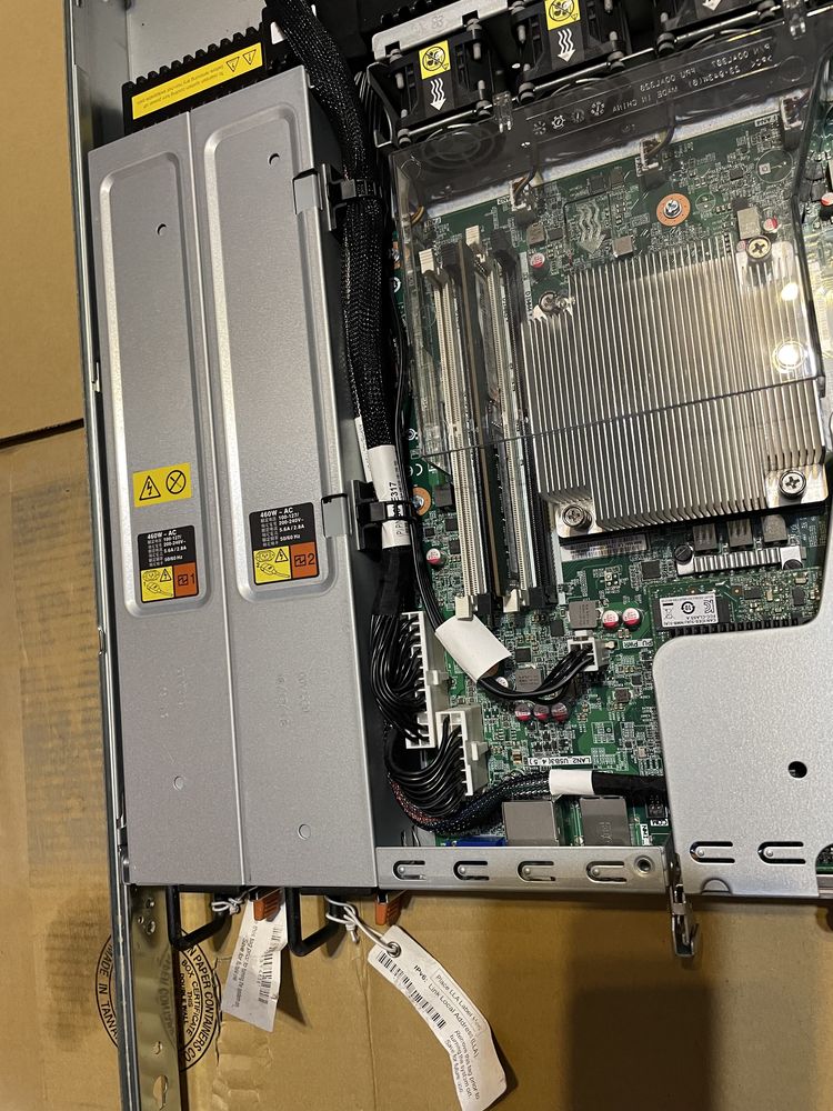 Serwer Lenovo System X 3250 M6 E3-1220 V5 8GB DDR4 BRAK DYSKÓW