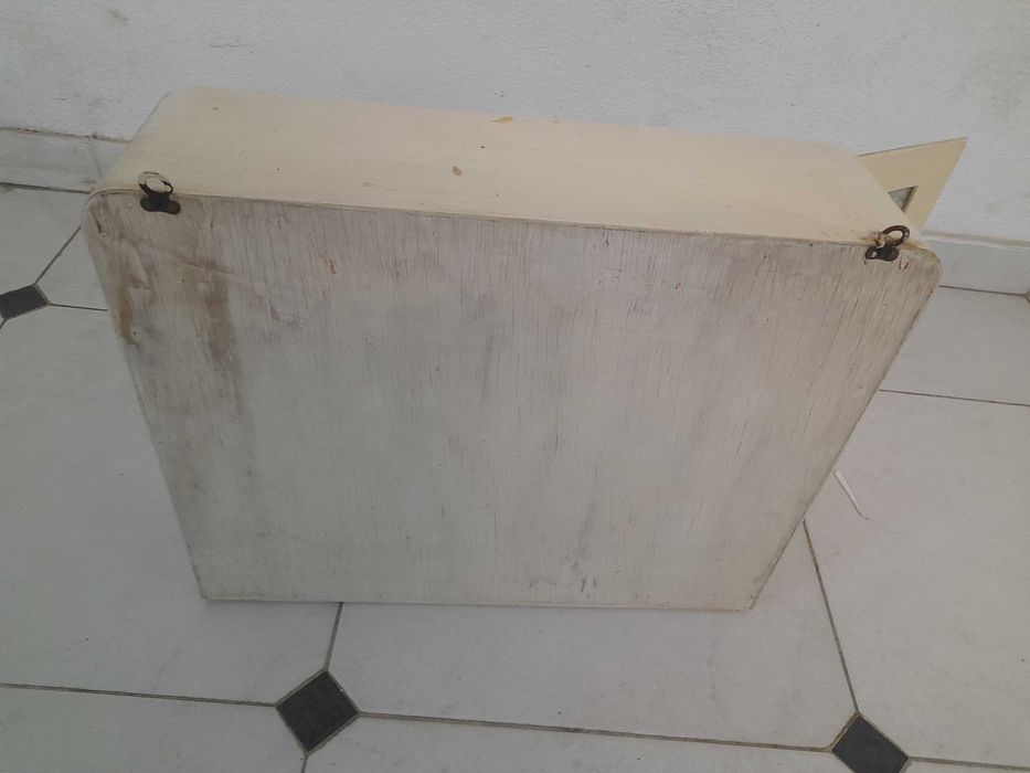 Armário de parede para casa banho, vintage