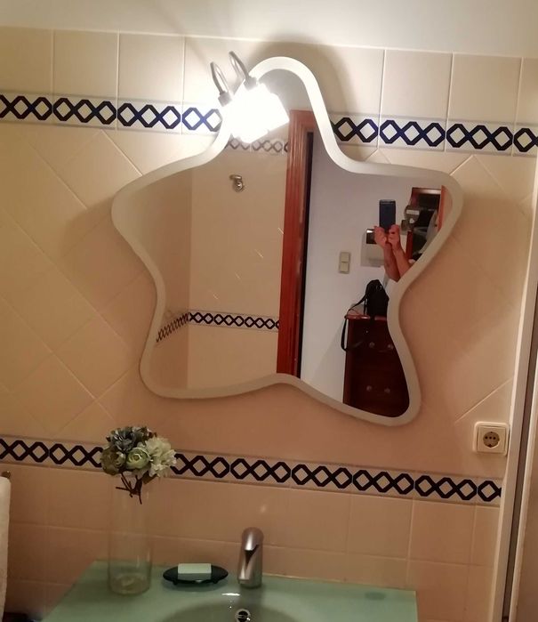 Espelho de casa de banho bonito e original