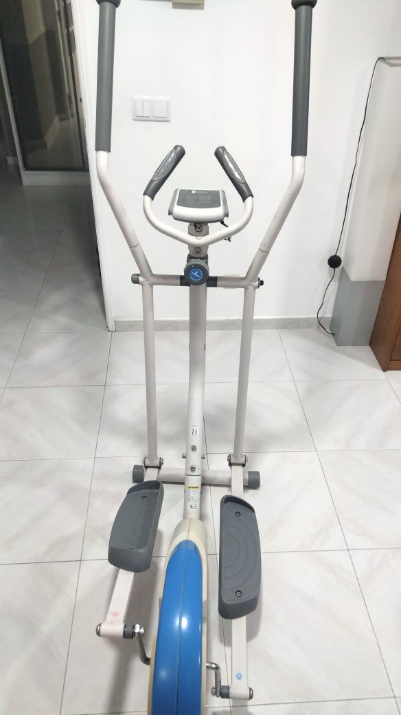 Elíptica Domius desporto