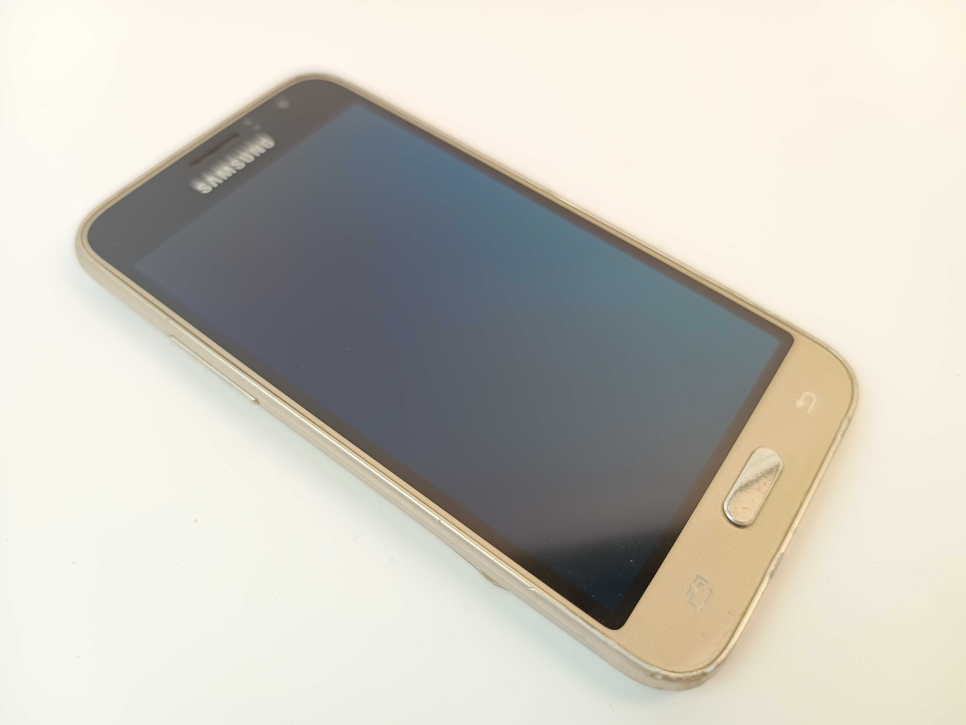 Смартфон Samsung Galaxy J1 2016 1/8GB Gold, вживаний