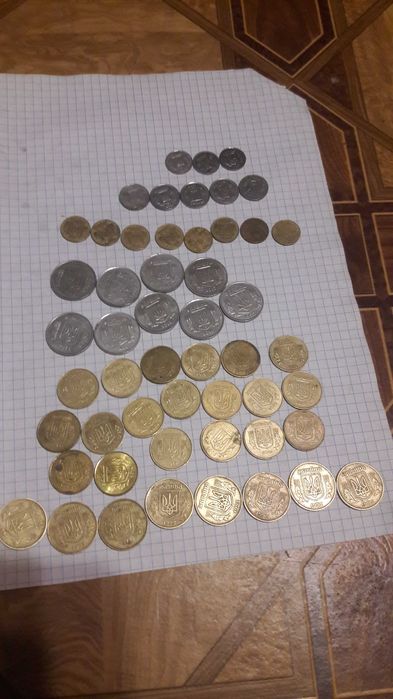 Продам монеты Украины