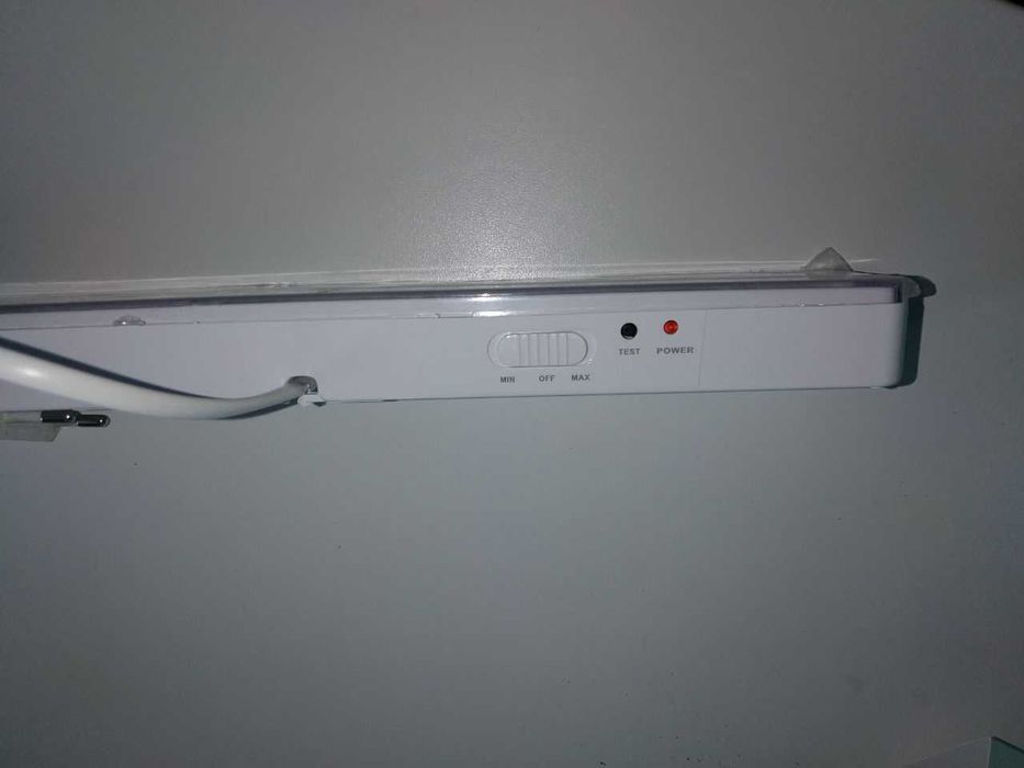 Светильник аккумуляторный аварийный 60 led новый.