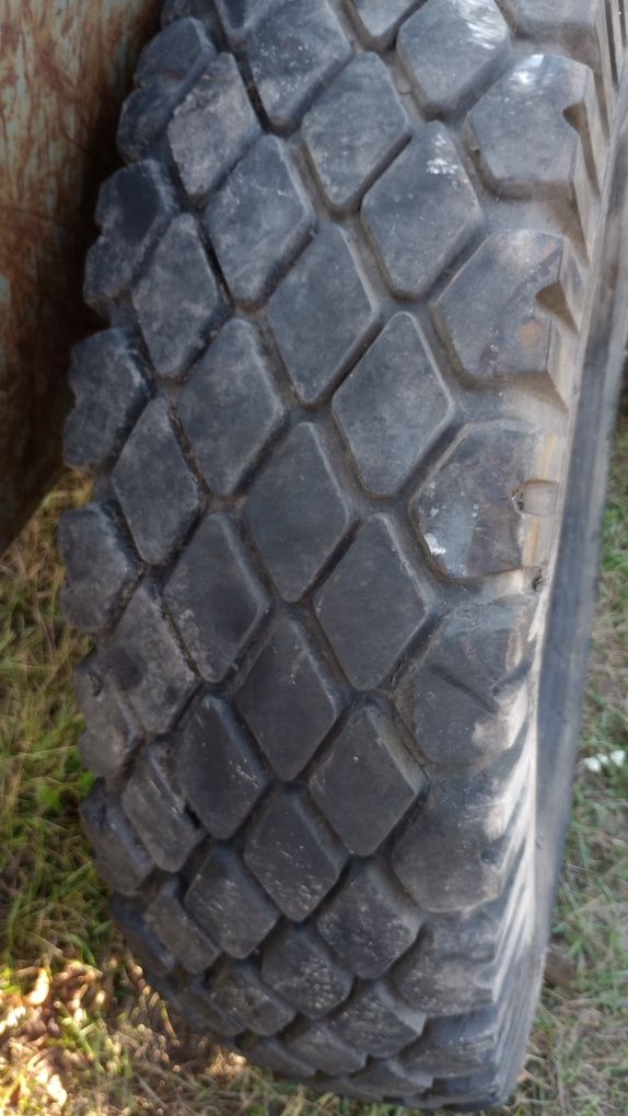 Opony 315//70/22.5,10r.20,1200,1100x20.