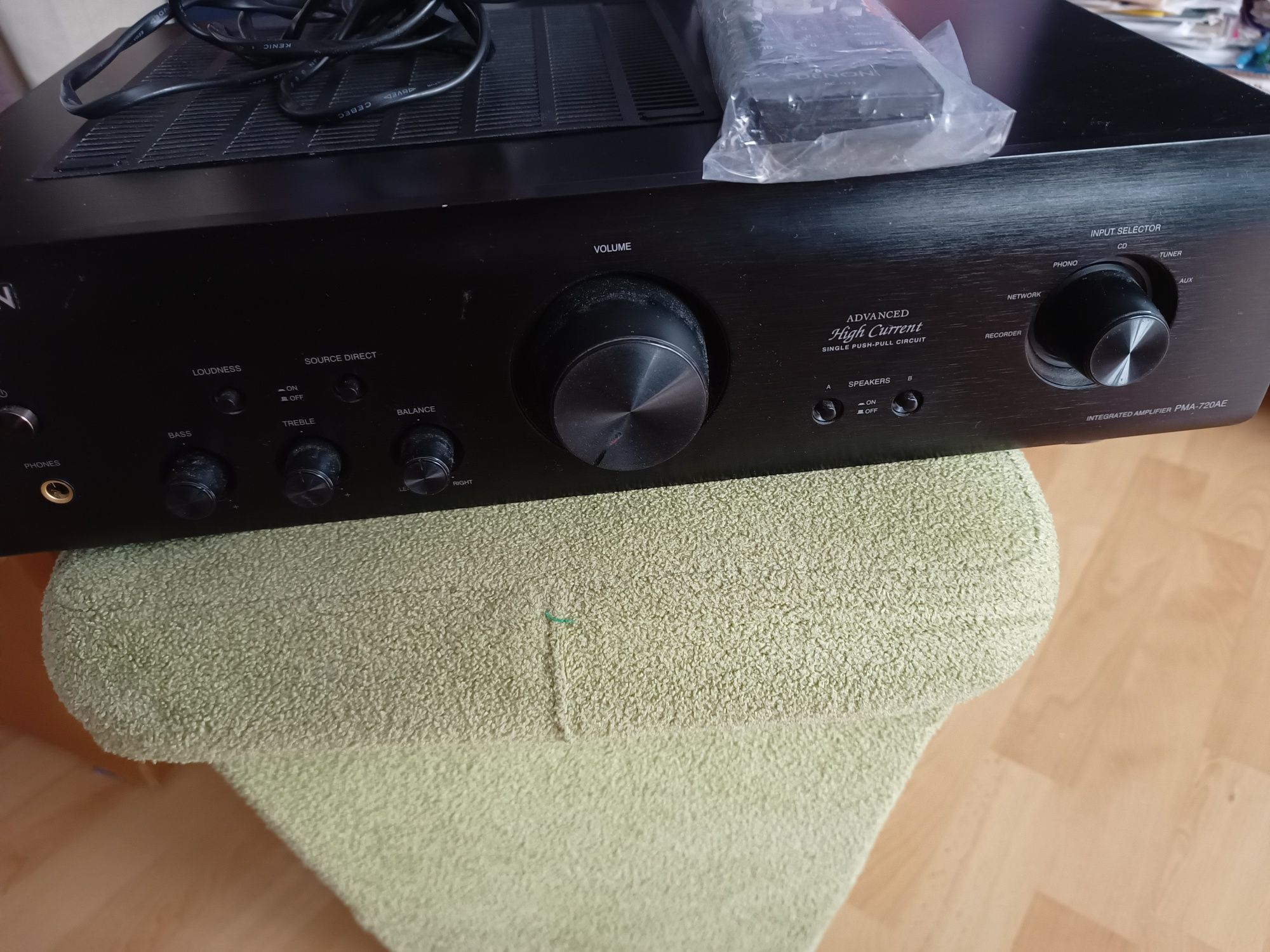 Wzmacniacz Denon  PMA-720AE