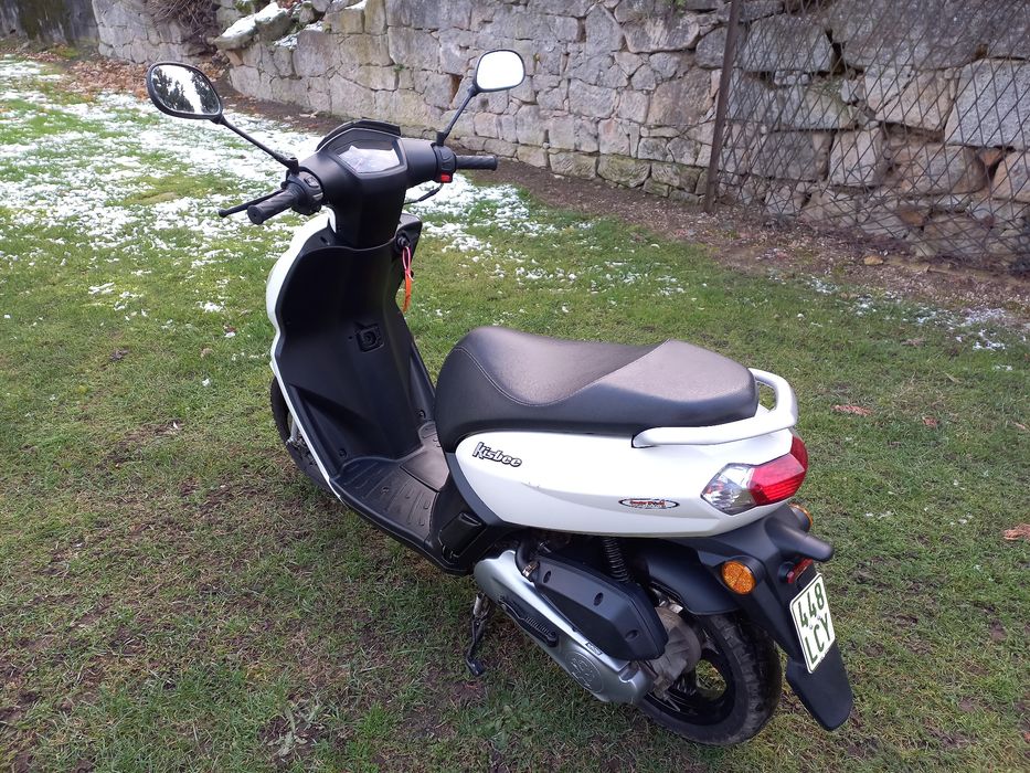 Skuter Peugeot Kisbee