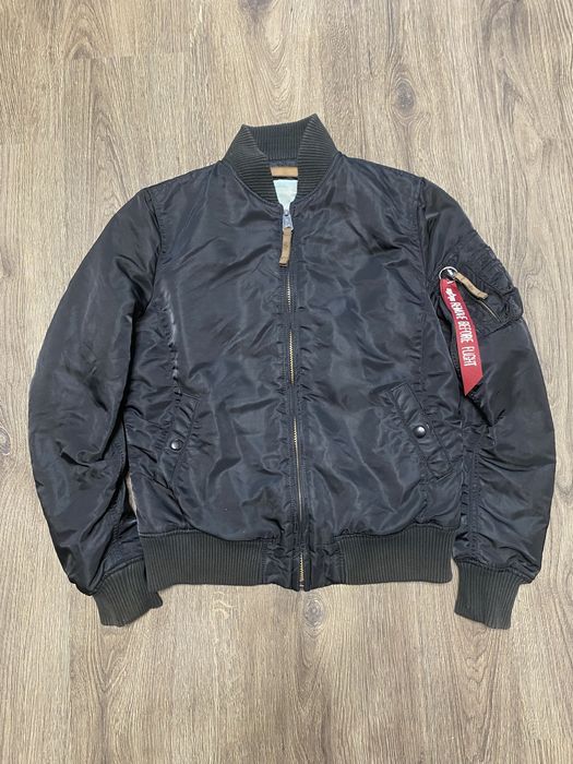 Бомбер alpha industries