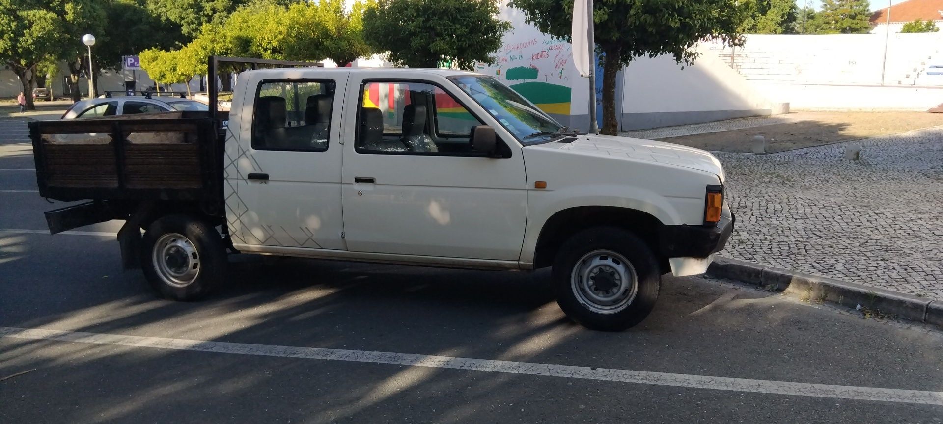 Vendo ou troco carrinha de 6 lugares