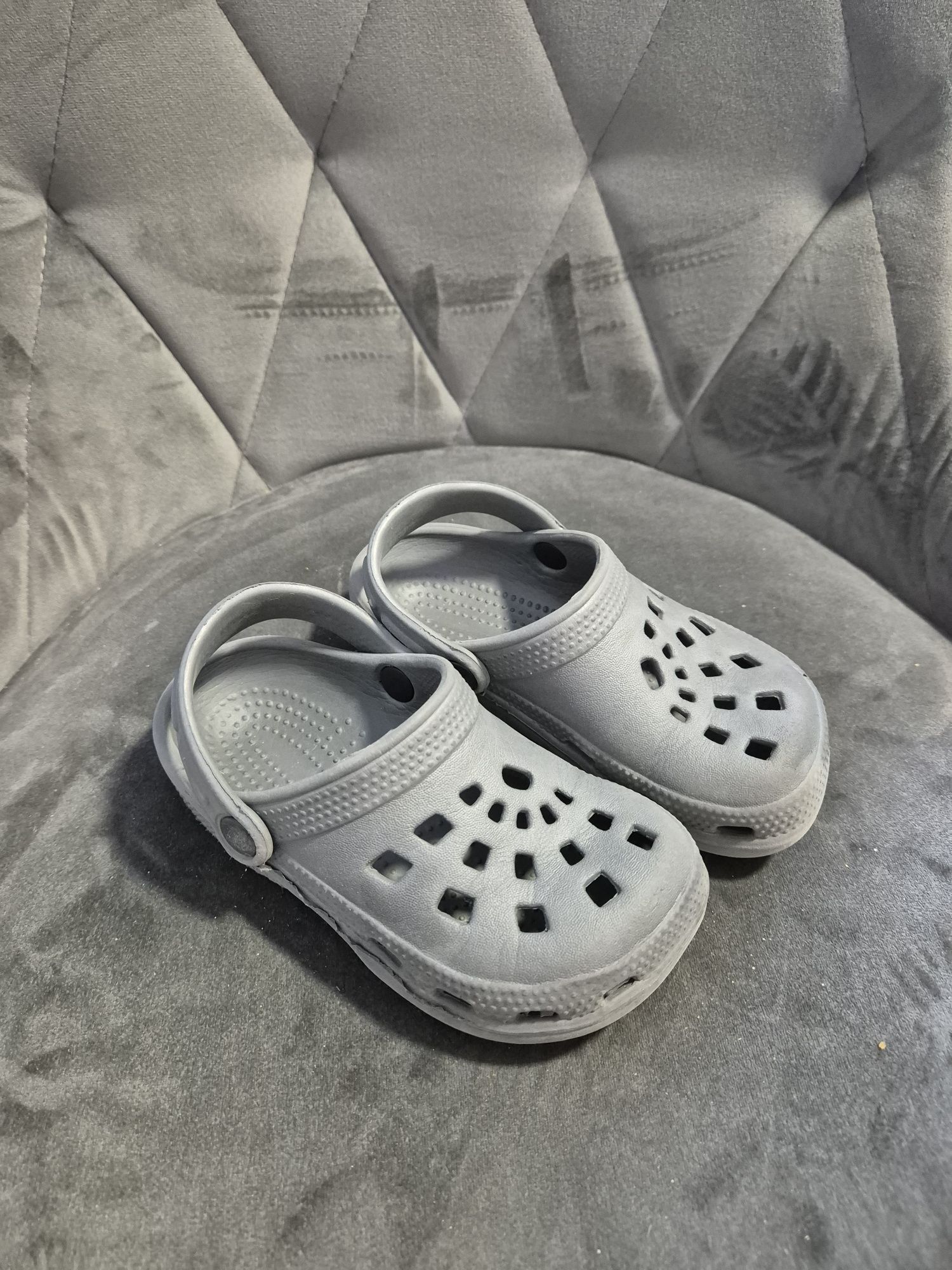 Popielane buty crocs r.26
