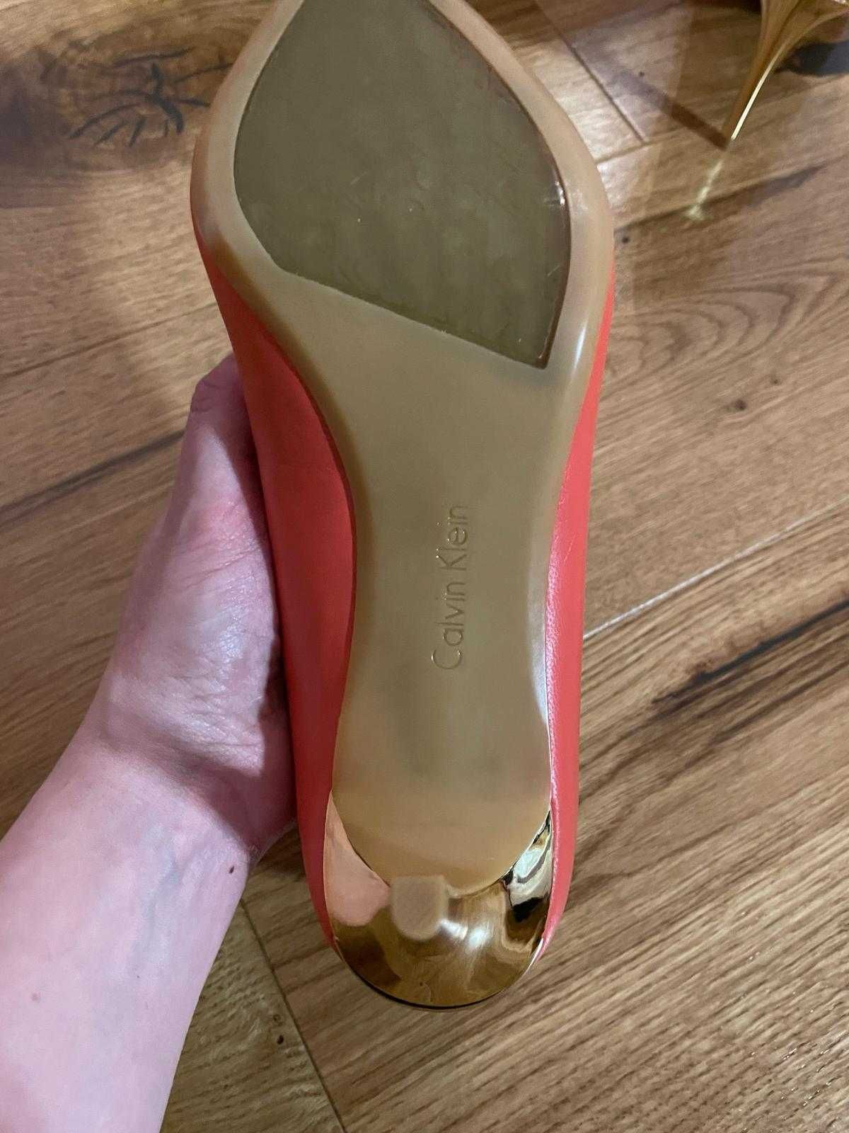 szpilki Calvin Klein r.9 / EU  r40 NOWE