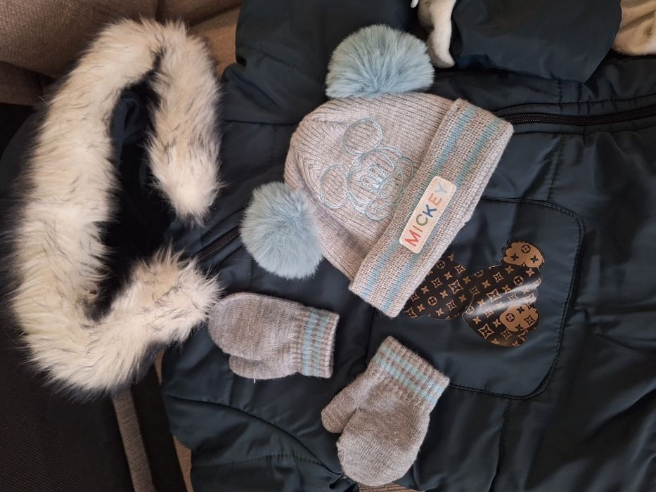 Два зимові комбінезони на овчині 9-12 місяців