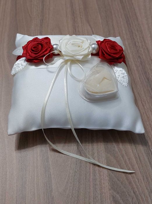 Poduszka na obrączki ślubne