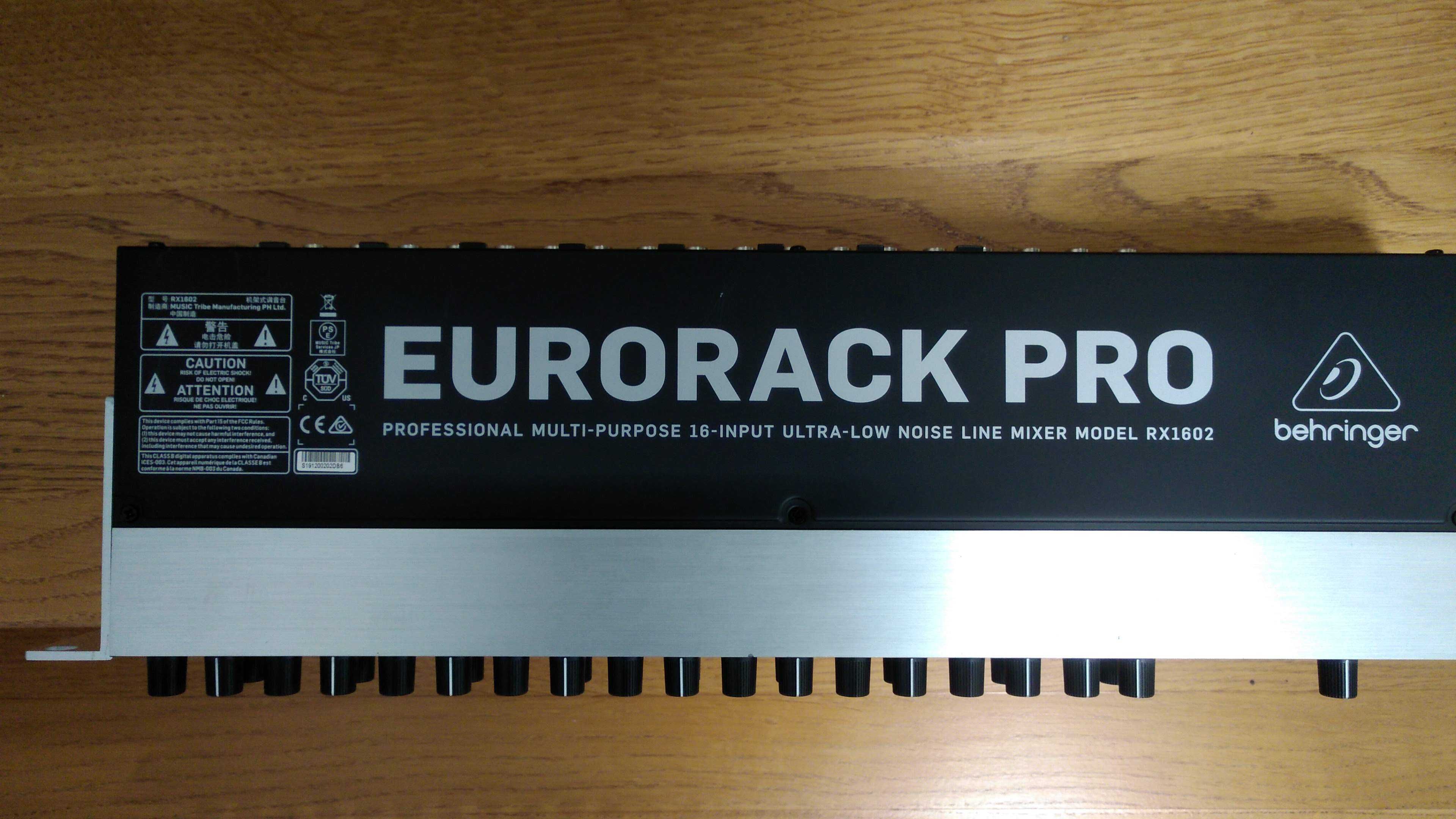 Behringer EuroRack PRO RX1602 mixer