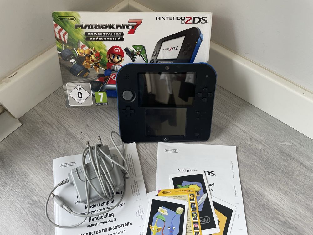 Nintendo 2ds - In Box versão Mario KArt com HSHOP