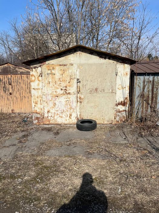 Гараж, металевий