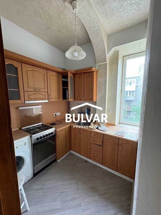 Продам 2к.кв. 48 м² в первом доме от метро Научная, Центр, Госпром