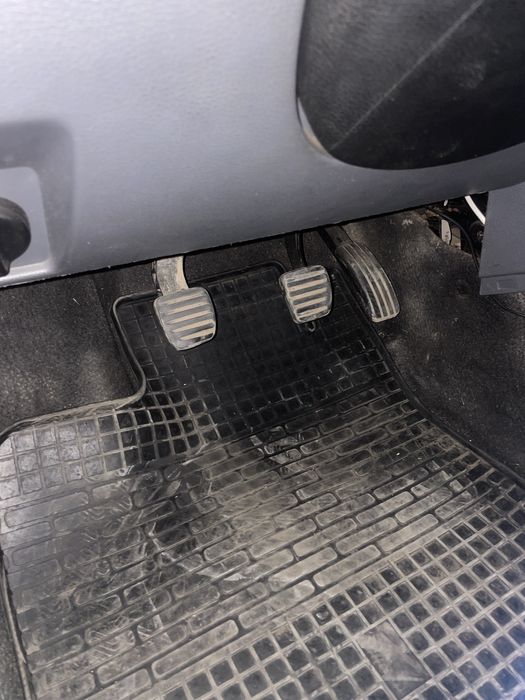 Дачія логан 1 продаж