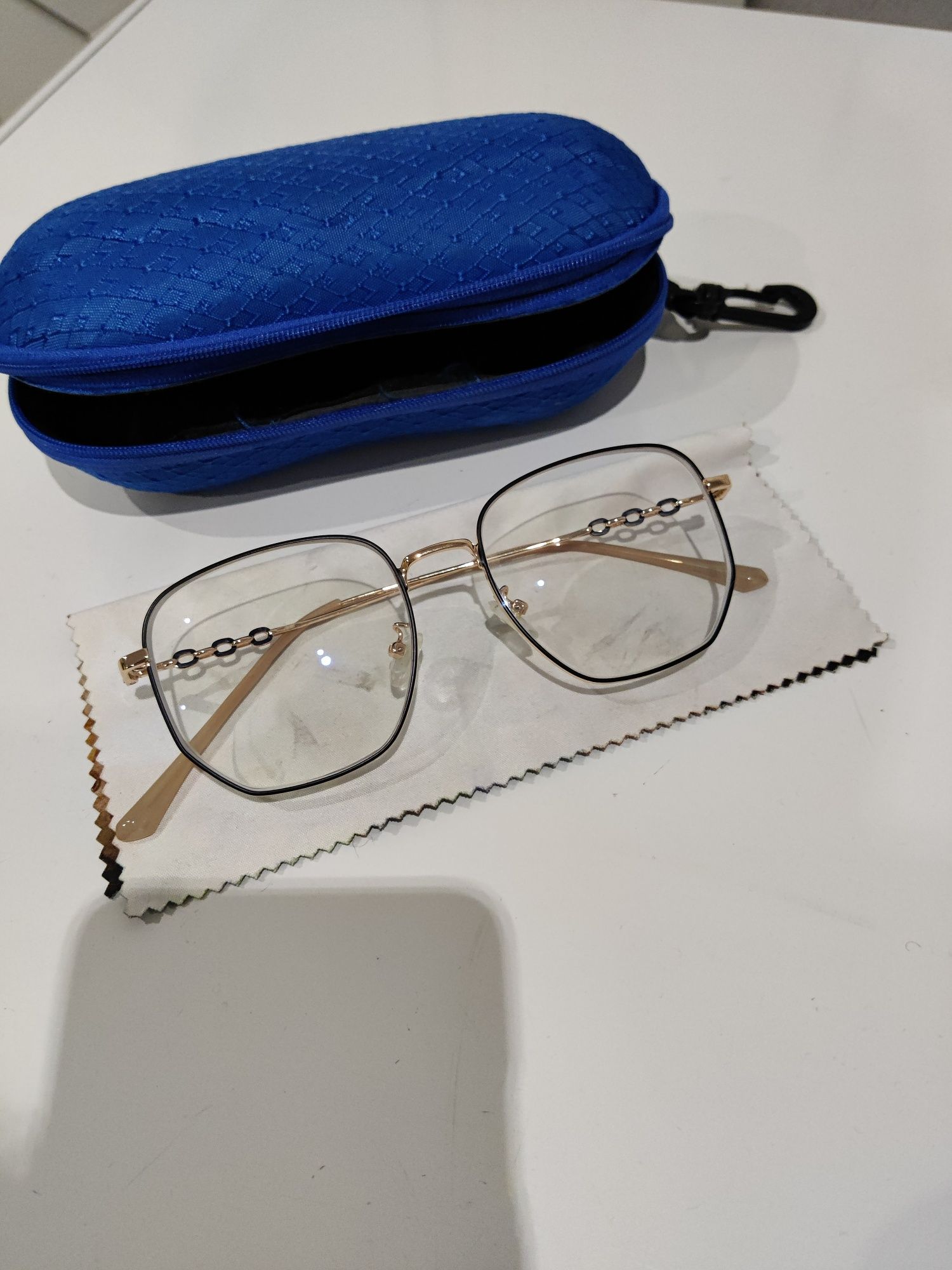 Стильні окуляри для зору -2 в новому стані