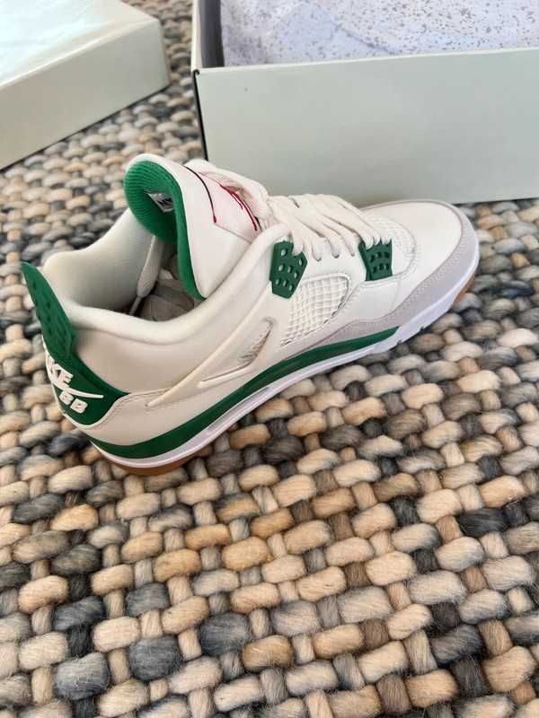 Jordan 4 Retro SB Pine Green R.39
