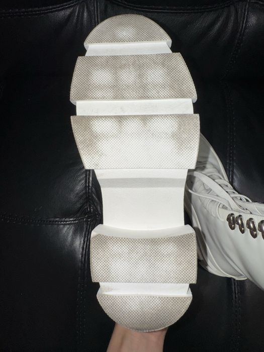 Взуття боти білі 36 розмір