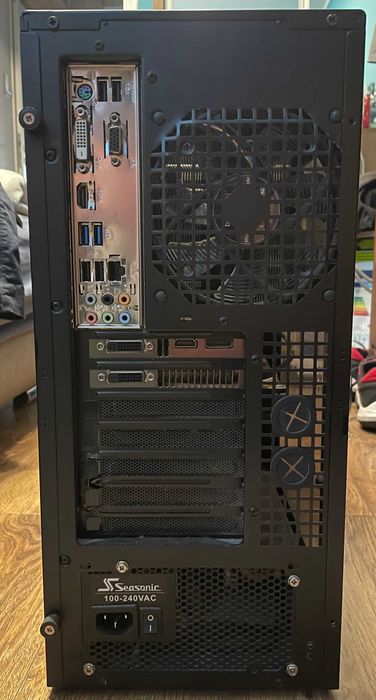 Komputer Intel Core i5-4570, GeForce GTX 770, 8GB RAM, dyski 120+500GB