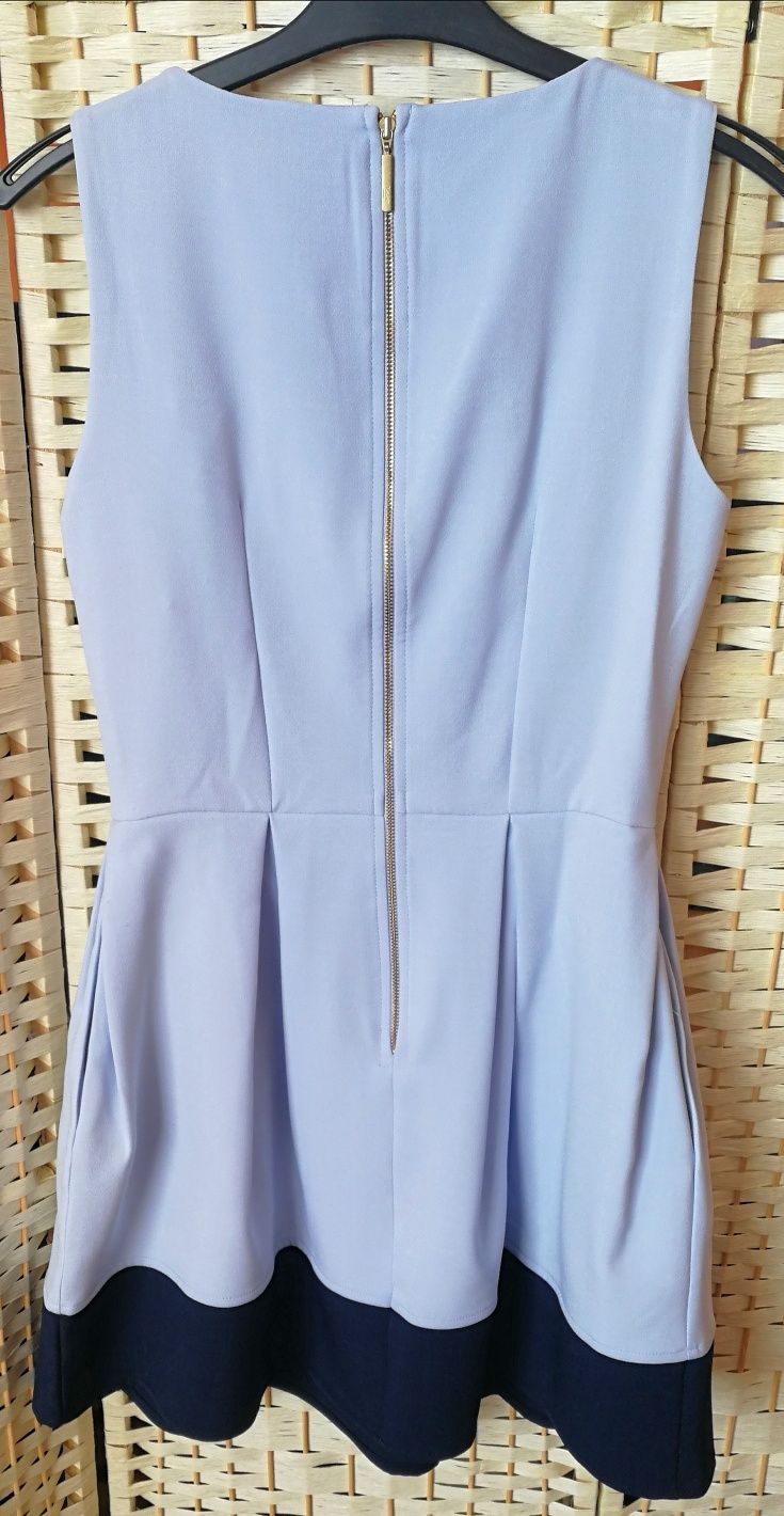 Błękitna rozkloszowana sukienka plisy Closet nowa L