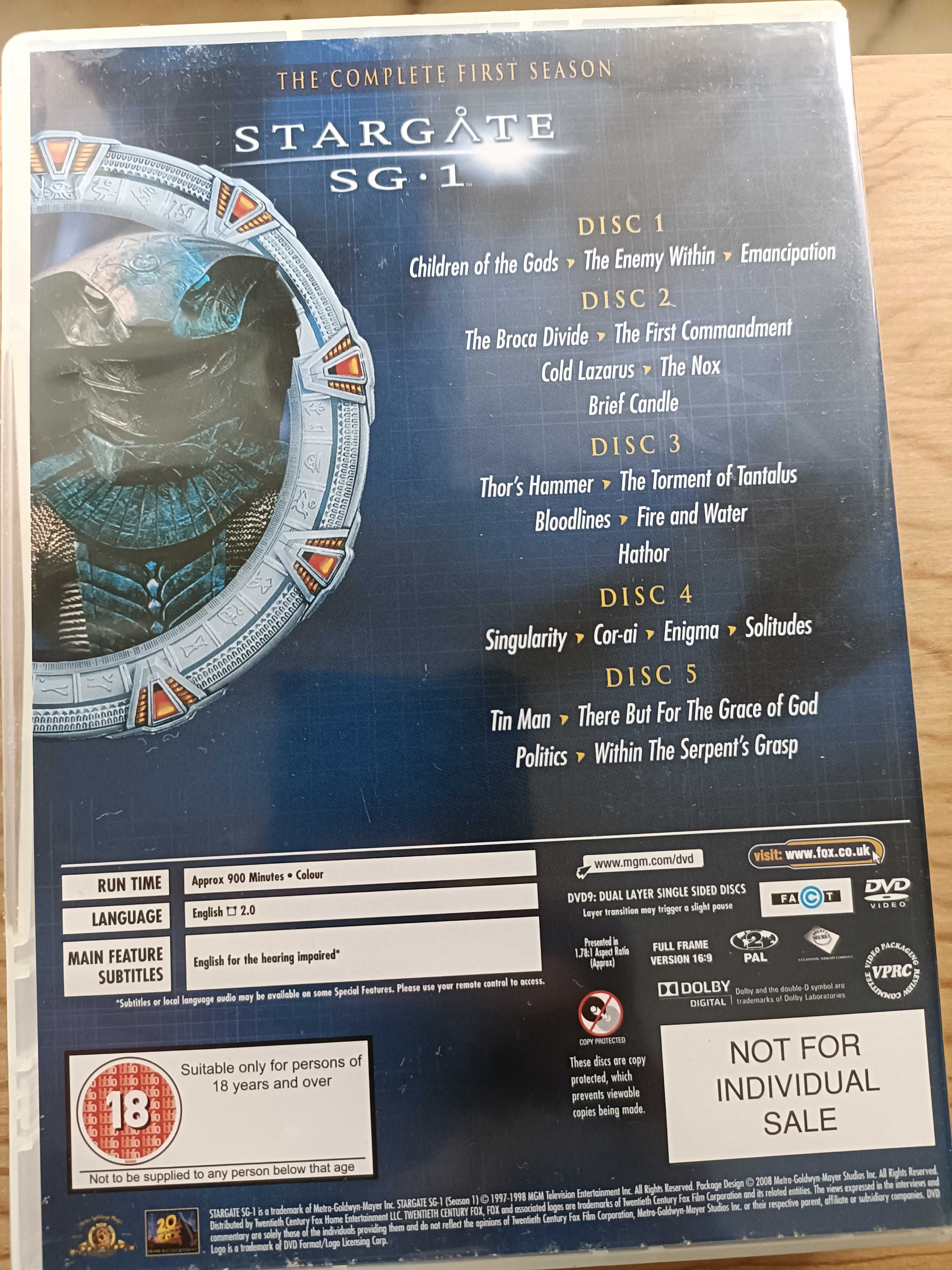 Stargate 10 seasons completas + filme Ark of Truth