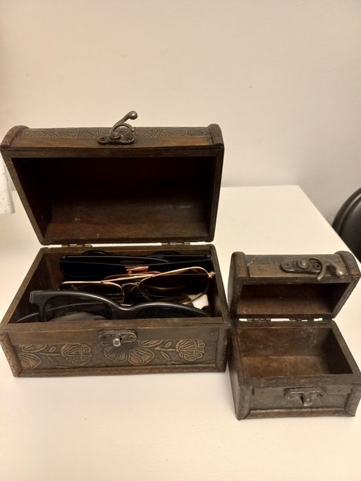 Drewniane skrzyneczki na biżuterię i kosmetyki