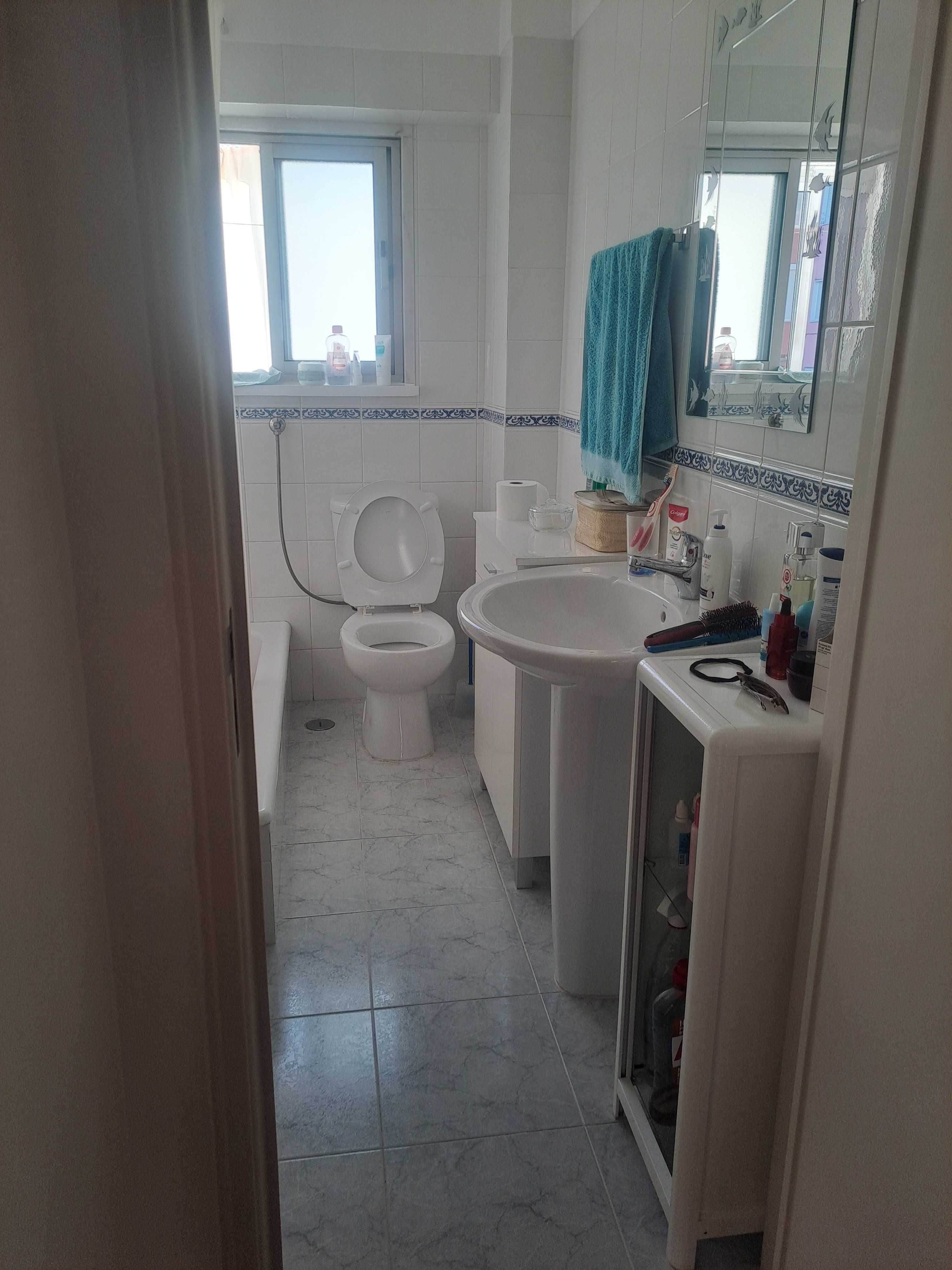 Vendo apartamento T2 remodelado Rio de Mouro com  Usufruto Vitalício