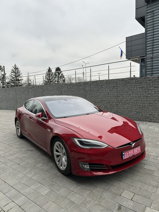 Tesla model S 2016 р