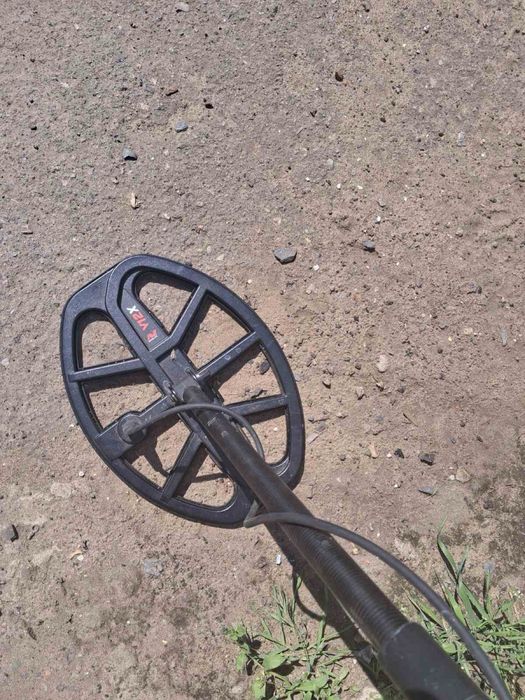 Продам металоискатель