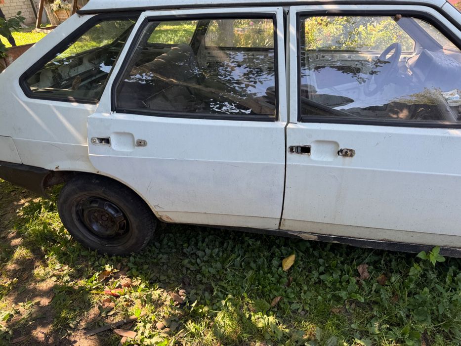Автомобіль ВАЗ 2109