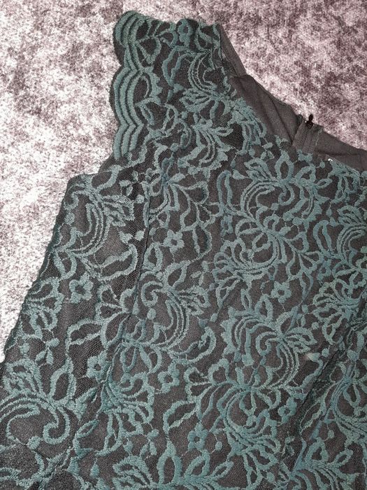 Koronkowa sukienka 38