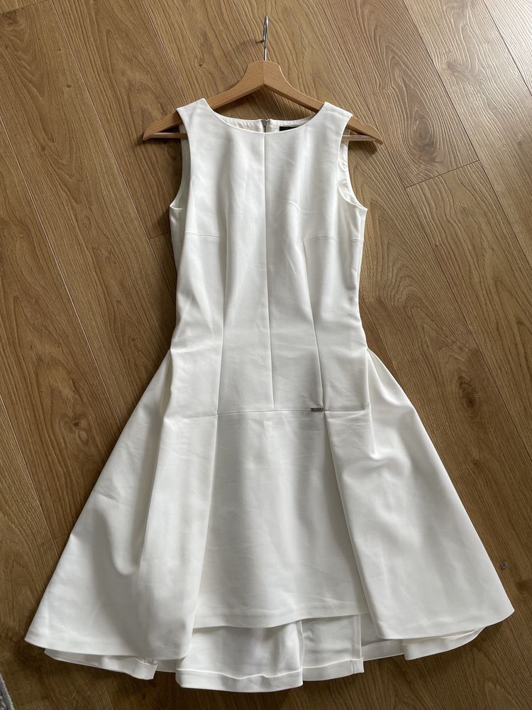 Sukienka biała SIMPLE rozmiar 36