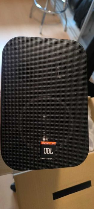 JBL Control 1 Pro