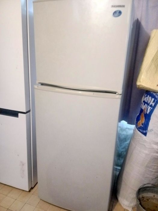 Холодильник Samsung ( Срочно )