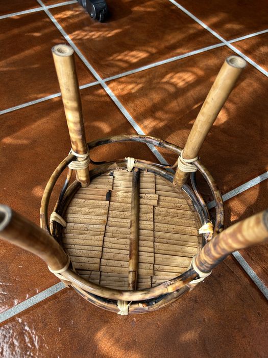 Suporte bambu para vasos