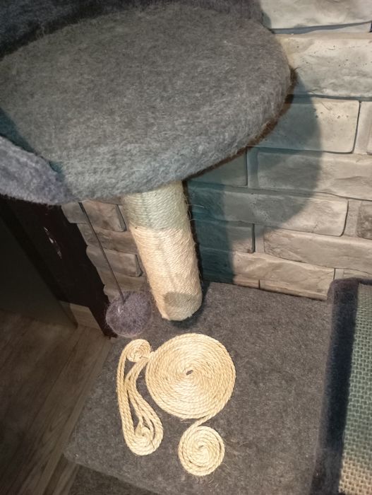 Duży drapak, wieża dla kota, budka, legowisko 103cm grafitowy