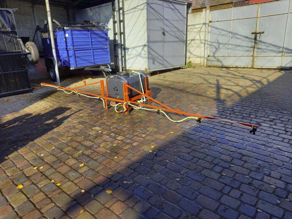 Продам обприскувач. Пластик 105 літрів. Від 12 В.