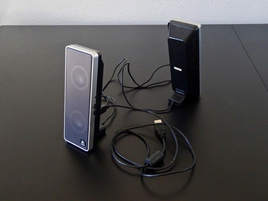 Conjunto de Mini Colunas Logitech