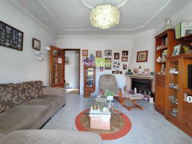 Moradia T3+1 com cave aproveitada, Foros de Amora - Seixal
