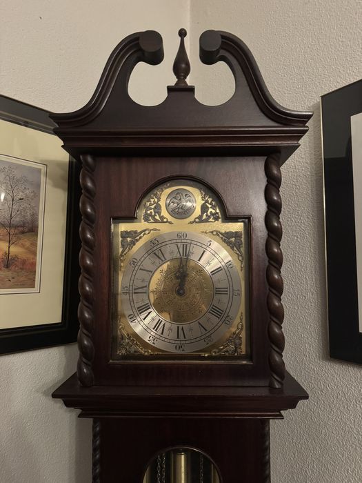 Relógio Antigo de Pêndulo