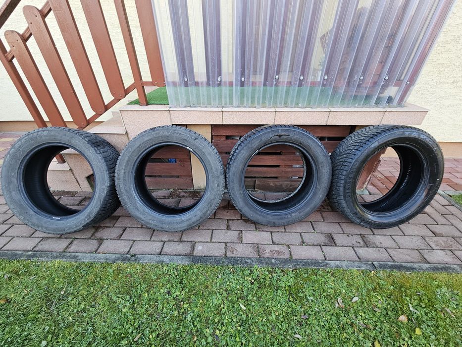 Opony Targum Winter 4 215/55 R17