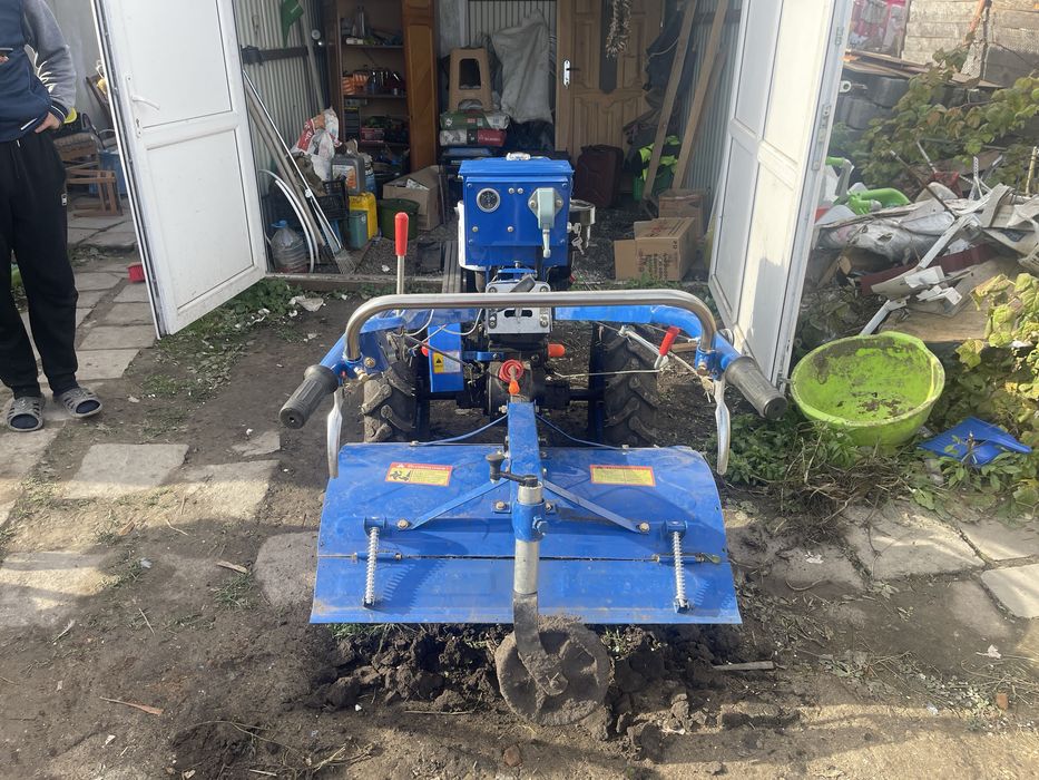 Продам Мотоблок ZUBR 12кс