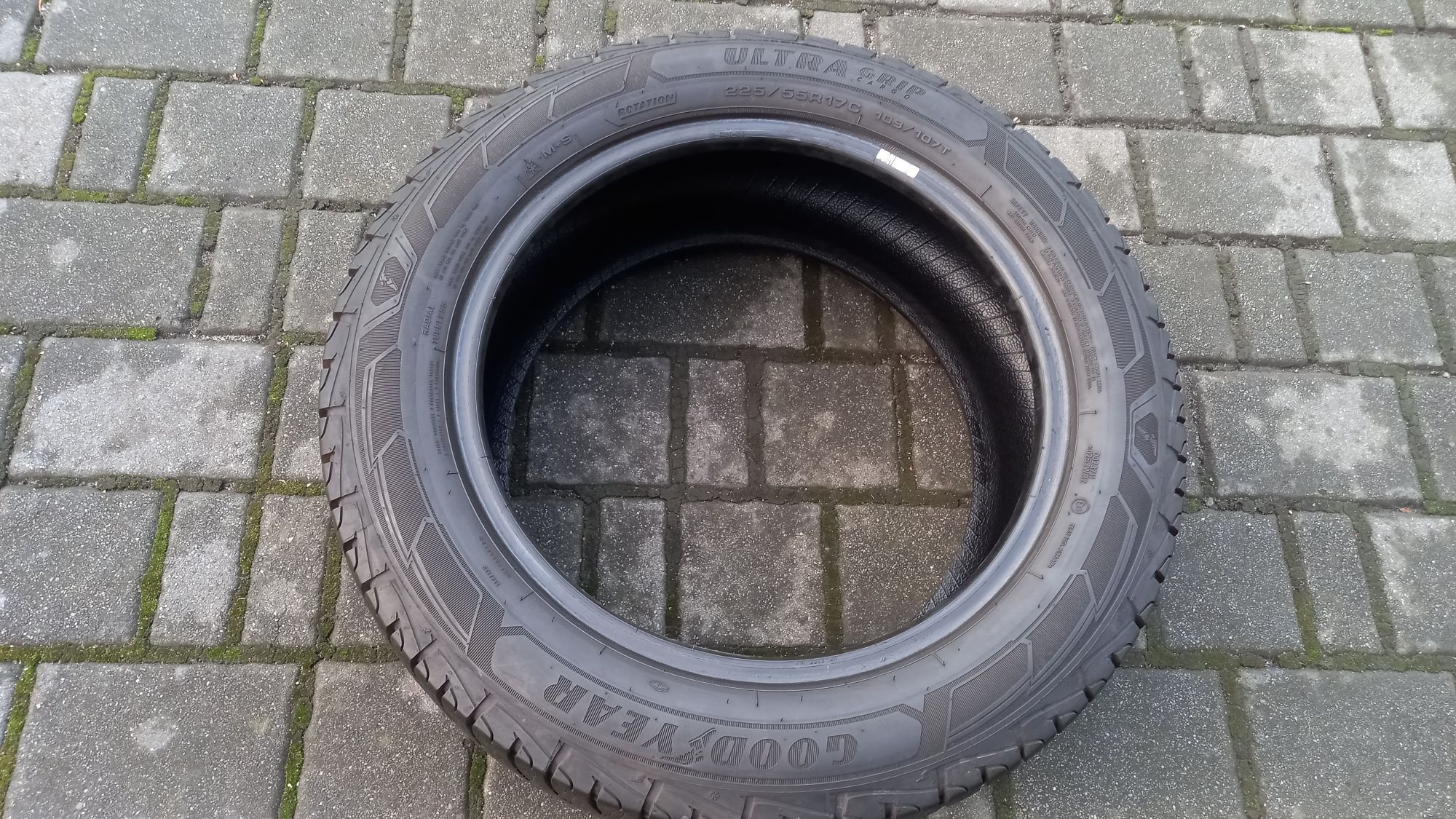 Opona Zimowa  GoodYear Ultra Grip Cargo 225/55/R17C 109/07T 3022