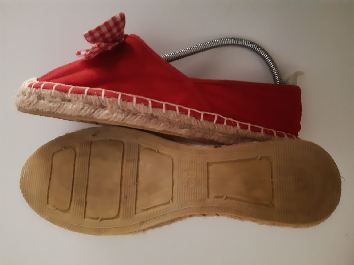 Zgrabne espadryle malinowe z kokardą France r 36