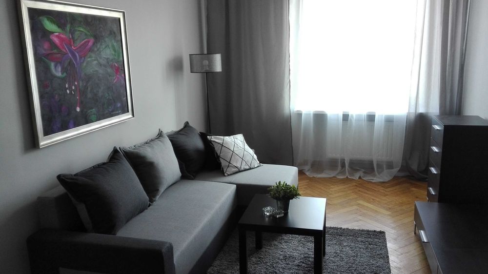 Wynajmę mieszkanie 45 m2 al.Prymasa Tysiąclecia na Woli.