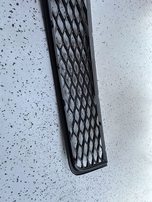 Kratka zderzaka s-line środkowa a4 b6