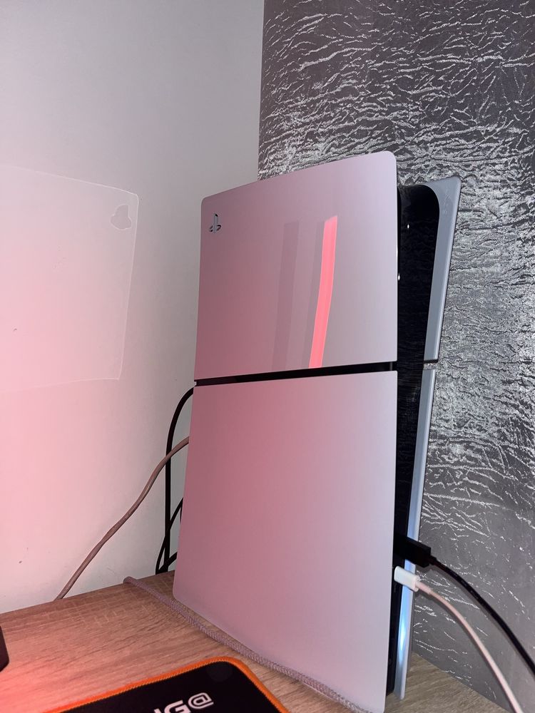 Vendo a minha playstation 5 com pouco uso