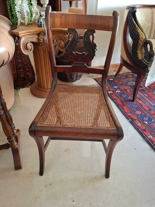 Cadeirão antigo da 1a foto